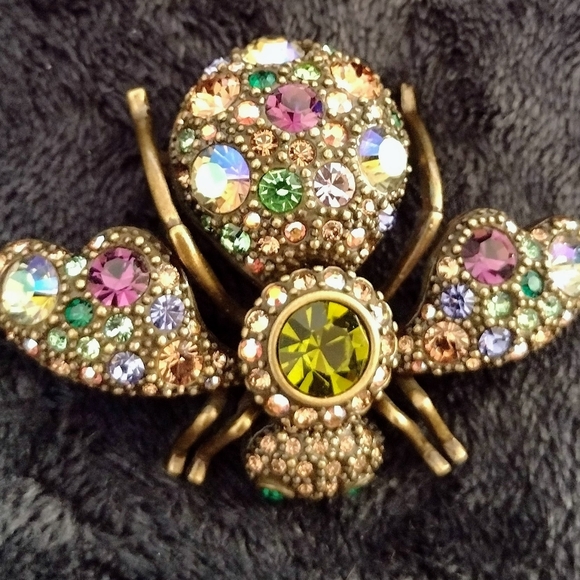 NIB RARE Vintage Joan Rivers Large Prismatic Bug Brooch with Swarovski Crystals - Picture 6 of 7